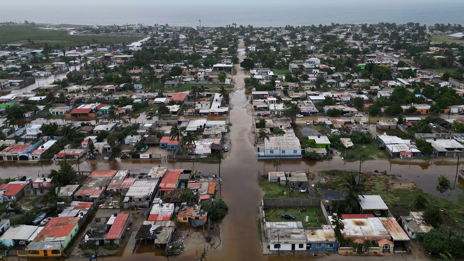 Super El Niño reaches unprecedented levels, scientists warn
