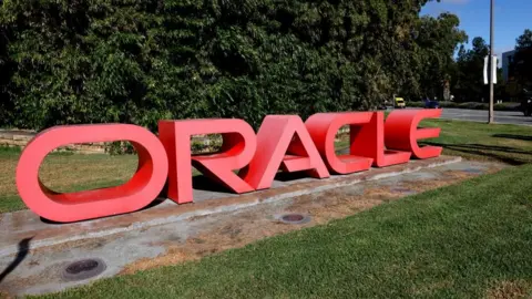 Oracle Earnings Shock Sparks AI Bubble Concerns