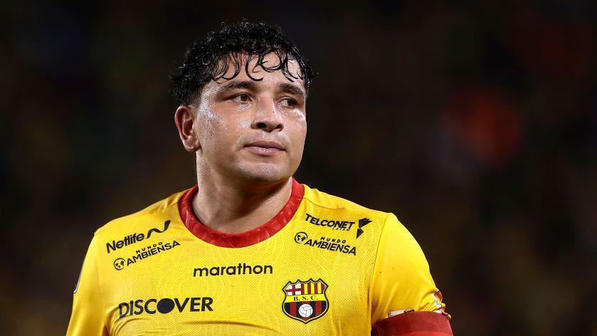 Tragic Loss: Ecuadorian Defender Mario Pineida Shot and Killed at Age 33