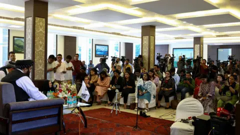 Taliban Minister's Press Conference Highlights Gender Discrimination in Media Access