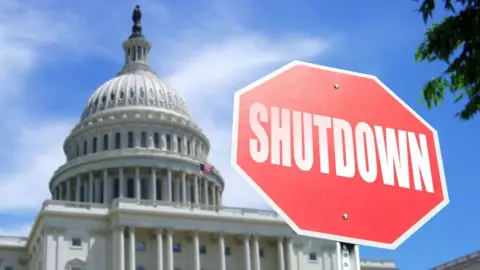 Federal Workers Voice Concerns Amid US Government Shutdown