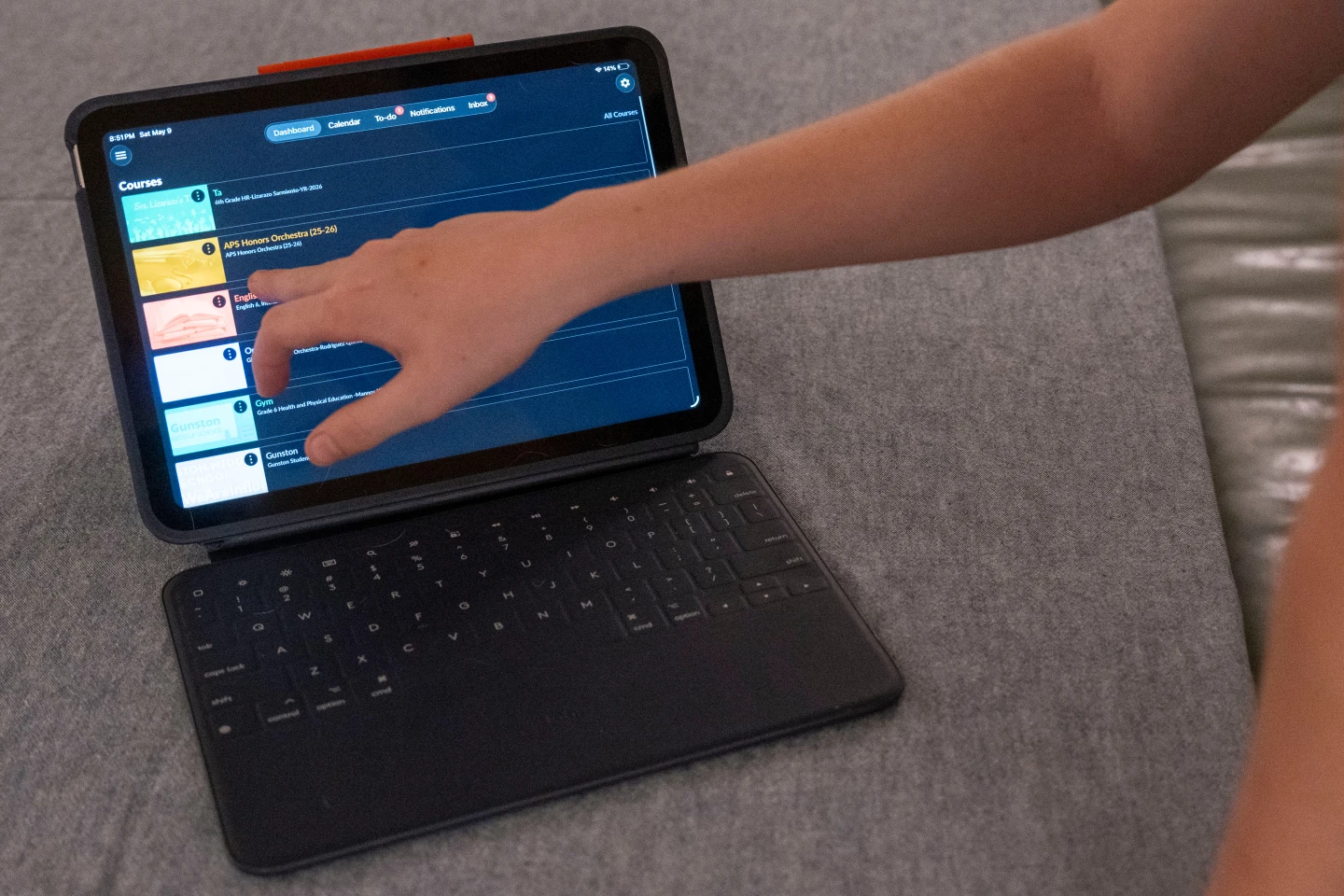 Los Angeles Schools Slash Classroom Screen Time to Fight Digital Overload