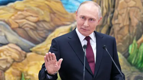 Putin's Stance on Ukraine: Territory Demands Intensify Ahead of Moscow Talks