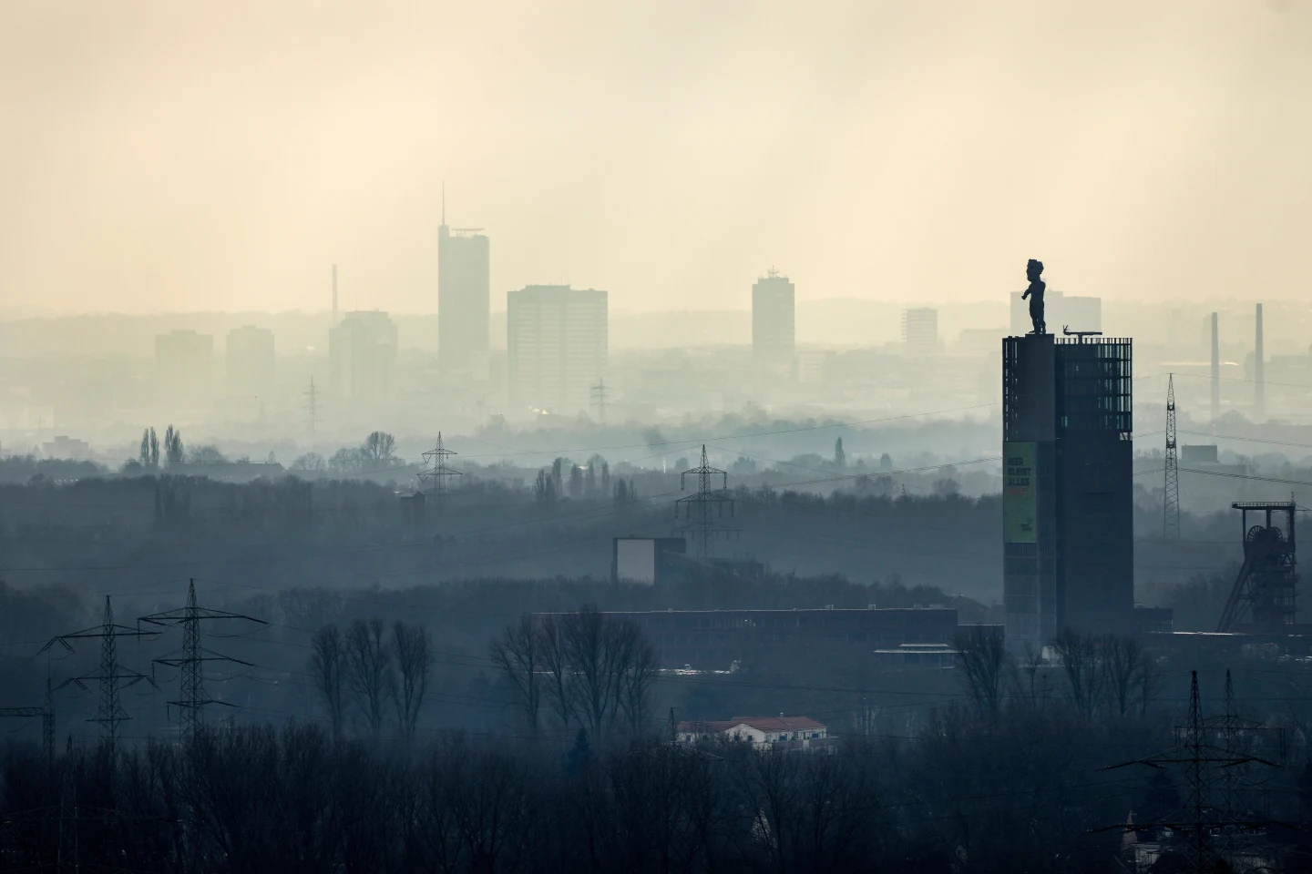 Harnessing AI and Satellites: Al Gore's New Initiative to Combat Soot Pollution