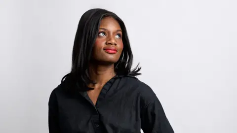 Trump's Optimistic Spin on Economy Meets Public Discontent