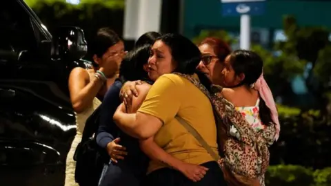 Gunmen Kill Ecuador’s Alias ‘Los Águilas’ Gang Leader by Blooming Bouquet at Guayaquil Airport