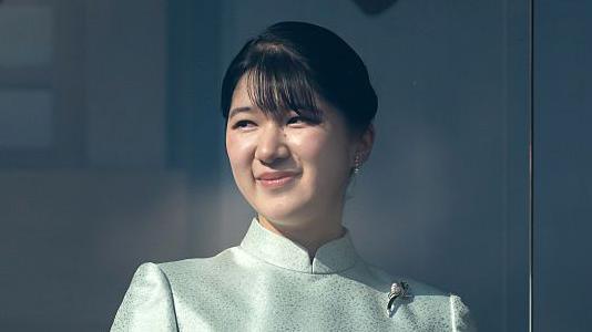 Japan Adopts Changes to Imperial Lineage, Yet Female Emperors Still Out of Reach