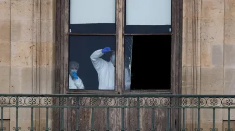 Louvre Robbery: A Blow to France's Reputation as Security Fails