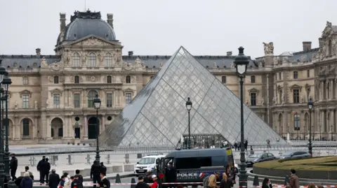 New Arrests Made in Louvre Heist Investigation