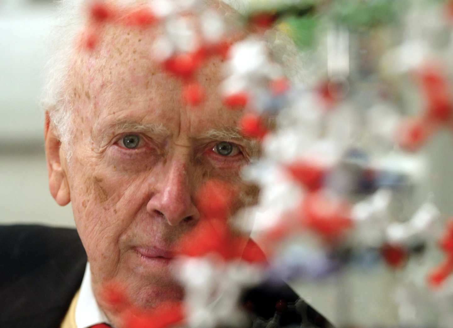 James D. Watson: Revolutionary Scientist and Controversial Figure Passes at 97