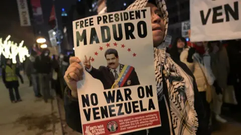 Legal Tangles Surround Maduro's Capture: A Global Perspective