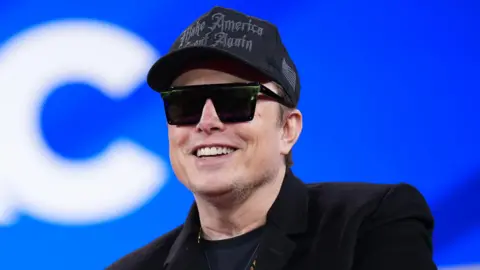 Elon Musk Achieves Landmark Status as World's First Half-Trillionaire