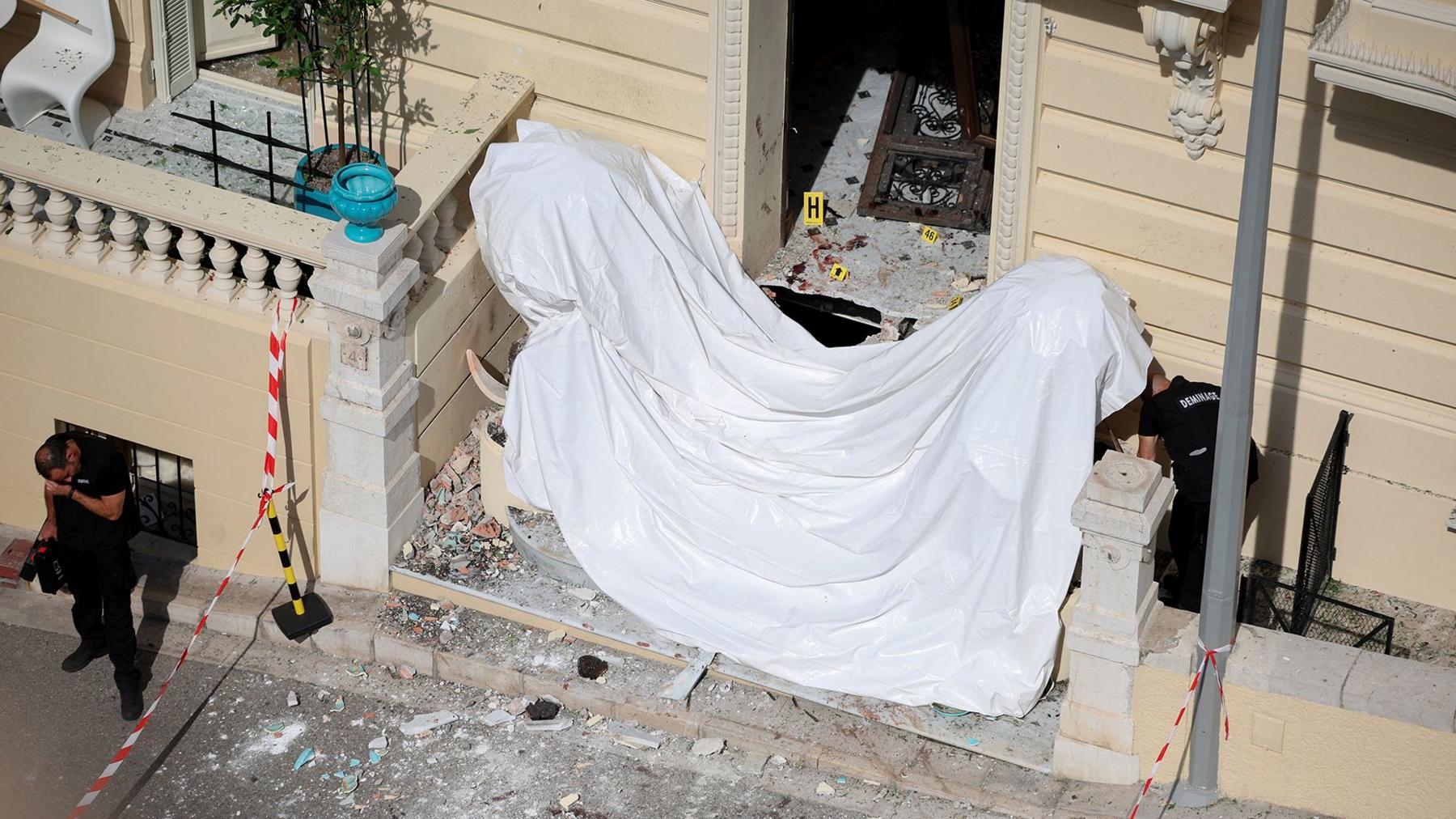 Manhunt Unfolds After Parcel Bomb Injures Ukrainian Oligarch in Monaco