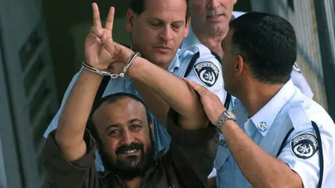 Hamas Demands Inclusion of Prominent Palestinian Prisoners in Ceasefire Agreement with Israel