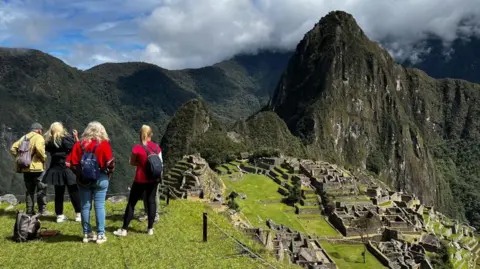 Conflict Erupts Over Tourist Transport to Machu Picchu