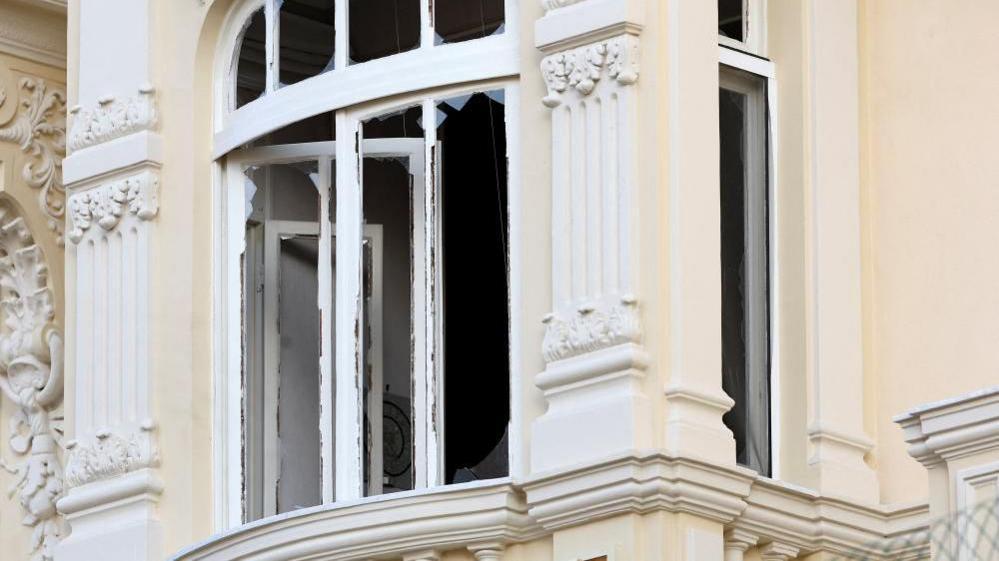 Manhunt underway after parcel bomb injures Ukrainian oligarch in Monaco