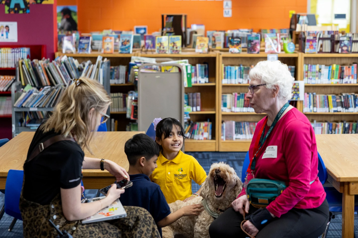 A Therapy Dog Helps Minneapolis Children Heal From the 2018 Immigration Crackdown