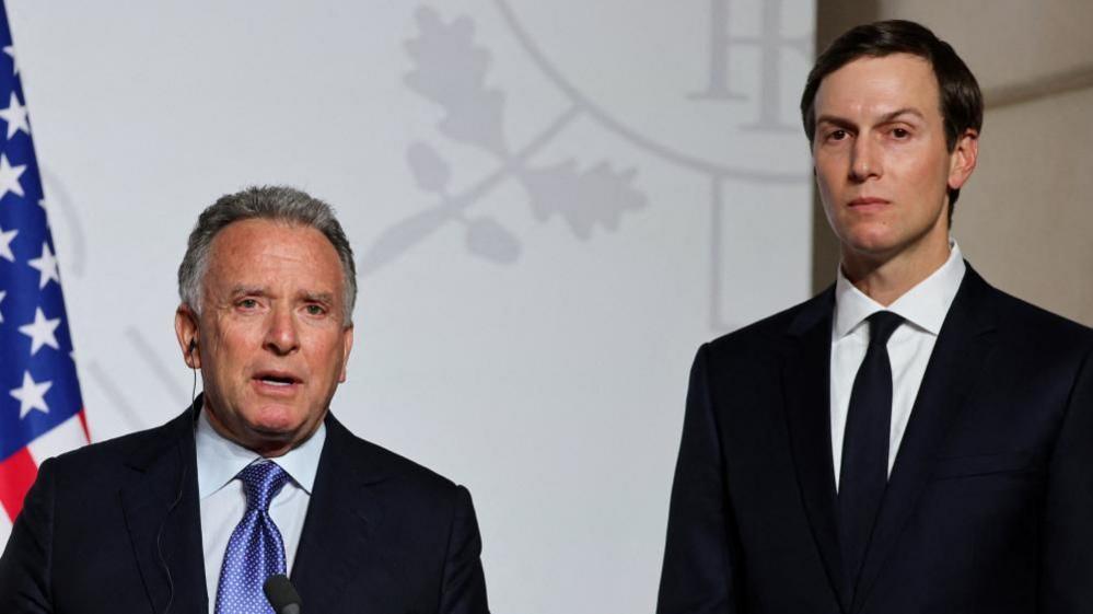 US Envoys Arrive in Moscow Ahead of Kyiv Negotiations