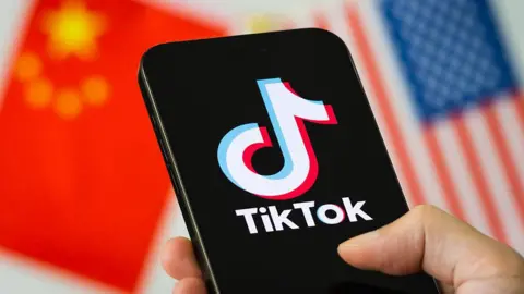 TikTok's Future: Algorithm Retraining Under US Oversight