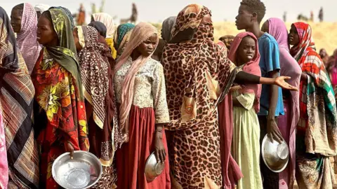 UN Urges Safe Passage for Civilians Amid Sudan Conflict