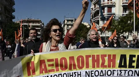 Greece's New Labour Law: 13-Hour Workdays Amid Controversy