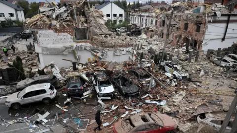 Kyiv Suffers Massive Drone Attack Amid Warnings from Ukrainian Leadership
