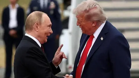Tensions Rise as U.S. and Russia Delay Talks on Ukraine Conflict