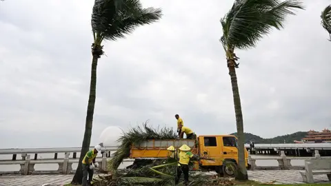 Typhoon Ragasa Strikes Southern China: Impact and Preparedness in Zhuhai