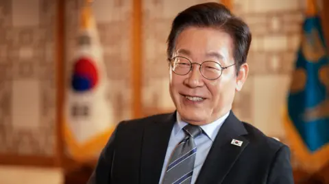 South Korea's President Supports Trump-Kim Deal to Freeze North Korea's Nuclear Program