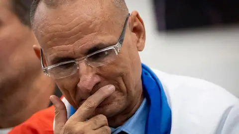 Cuban Dissident José Daniel Ferrer Arrives in Miami After Release from Prison