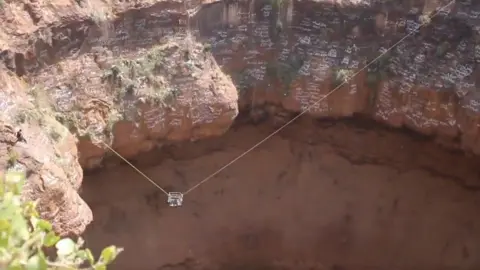 Yemen ‘Spider‑Man’ Free‑Climber Dies After Falling Into Volcanic Crater