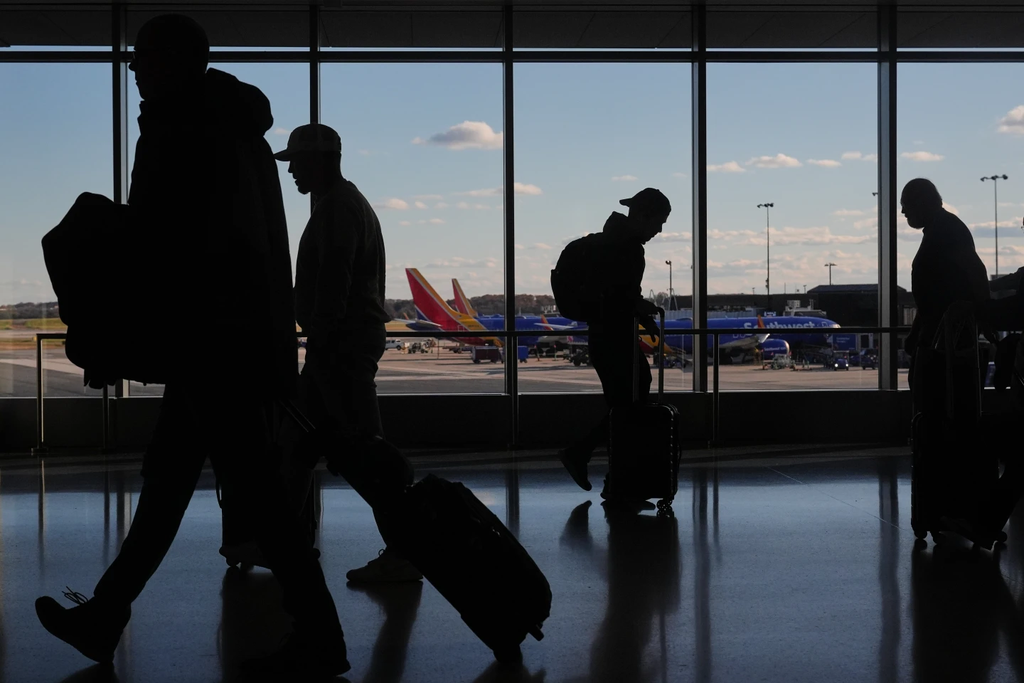 FAA Flight Reductions Amid Growing Travel Disruptions