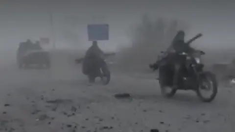 Fog Enhances Russian Military Advances in Pokrovsk Amid Ongoing Conflict