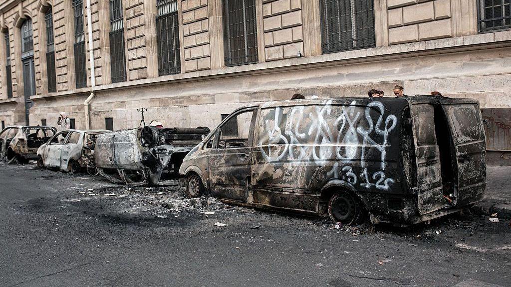 French Cities Calm After Curfew Rollout Amid Rising Social Unrest