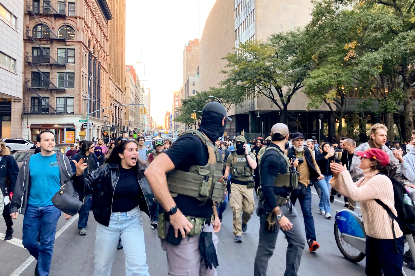Chaos Unfolds as Federal Agents Target Canal Street Vendors in NYC