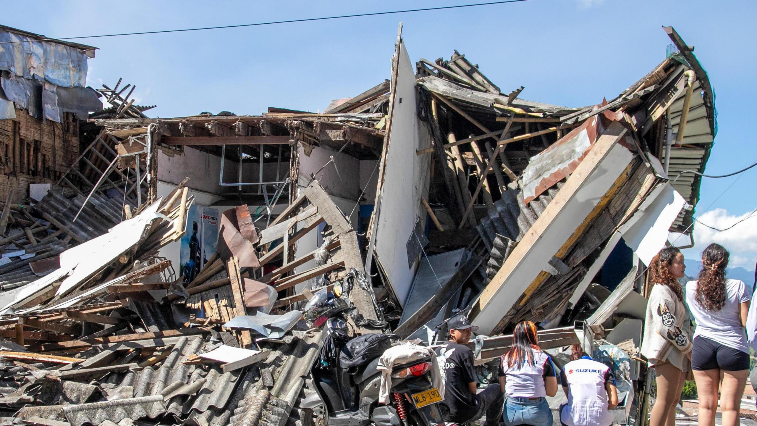Colombia Shattered by 7.4‑Magnitude Earthquake: 132 Dead, Nationwide Disaster Declared