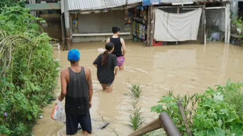 Devastation Strikes as Super Typhoon Fung-wong Hits the Philippines