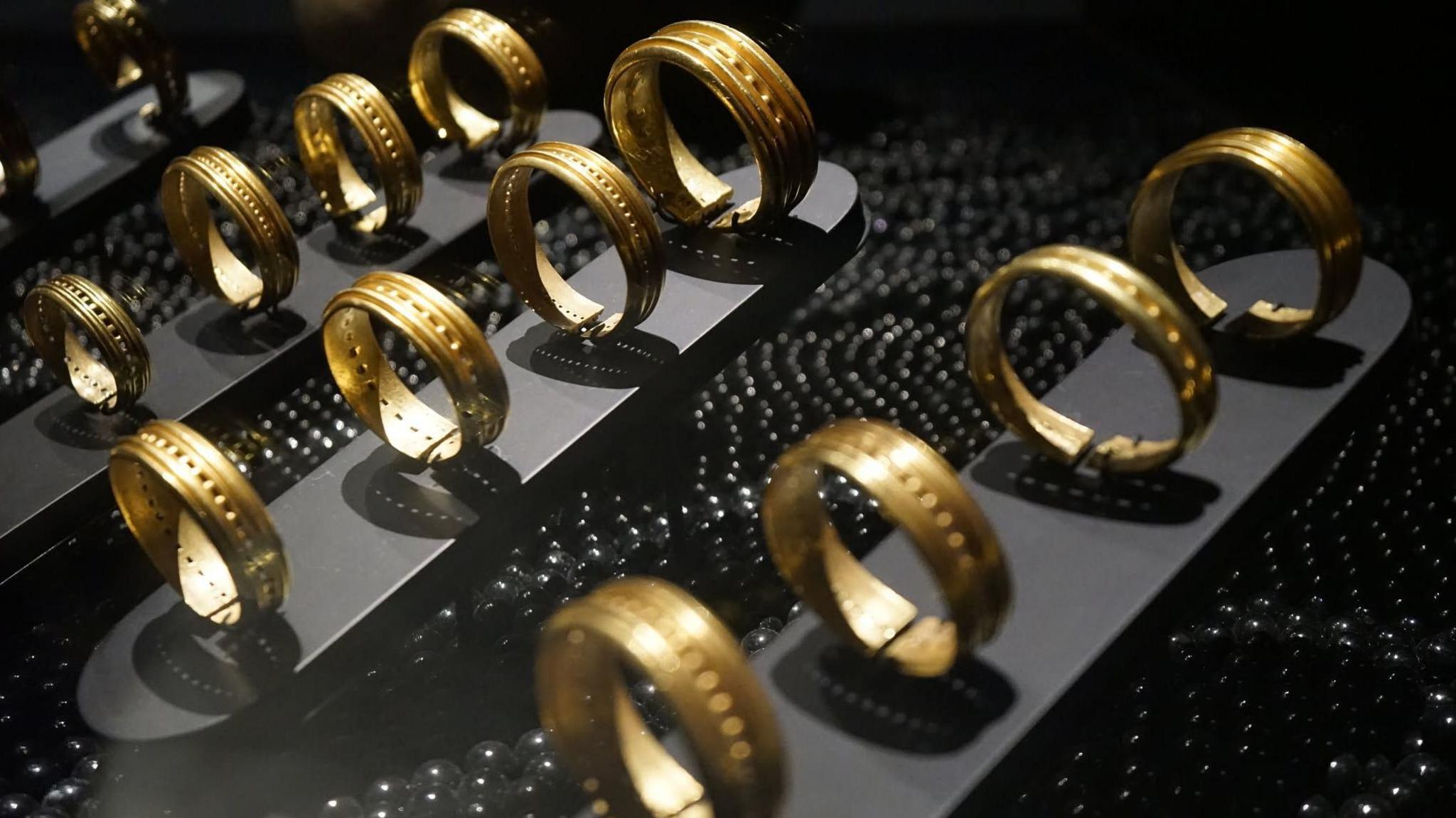 Bronze Age Loot: A Four‑Minute Heist Exposes the Fragility of Cultural Heritage