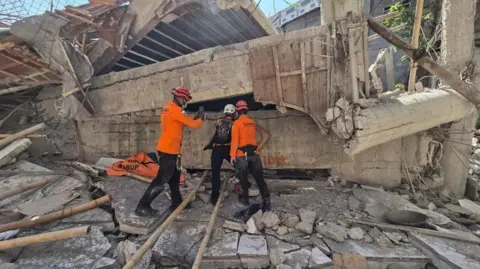 Tragic School Collapse in Indonesia: Death Toll Reaches 54