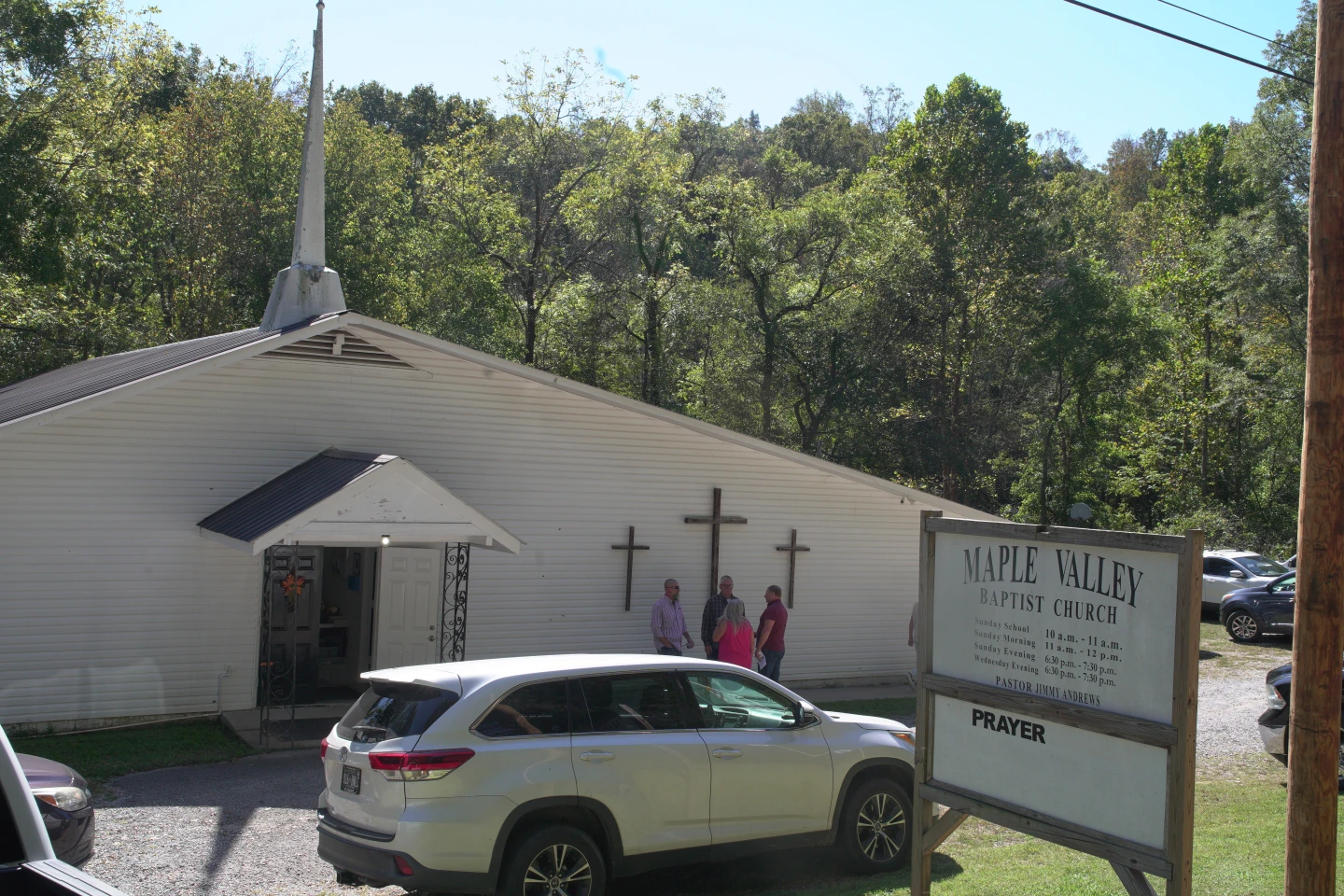 Tragic Explosion in Tennessee Community: Mourning and Support in the Aftermath