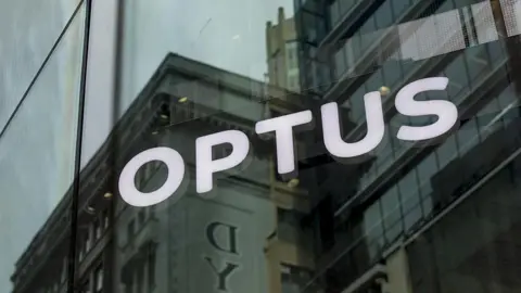 Optus Miscommunication Leads to Fatality-Linked Telecom Outage