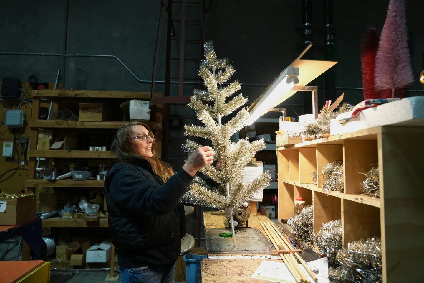 Artificial Christmas Trees Face Challenges Amid Tariffs and Consumer Preferences