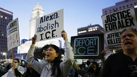 Minneapolis Residents Take to Streets Amid Backlash Against ICE Actions