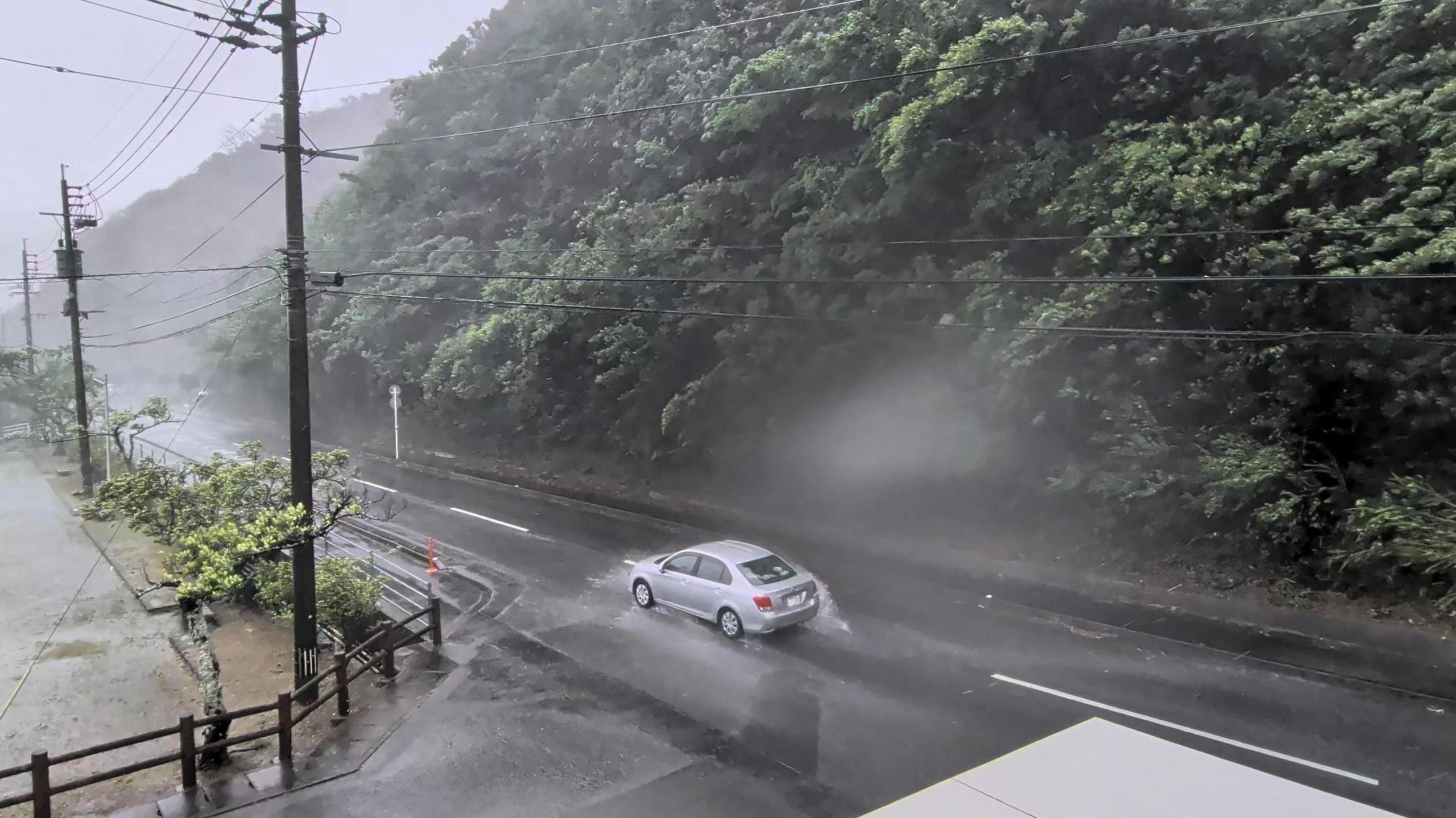 Typhoon Dolphin Strikes Okinawa, Relentless Winds Threaten China’s East Coast