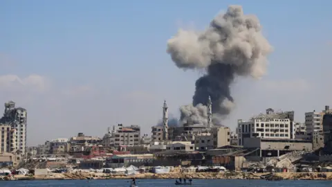 Gaza City in Crisis: UN Official Describes 'Cataclysmic' Conditions Amid Ongoing Conflict