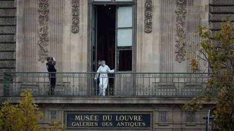Louvre Heist: Attendant's Shocking Account of the Brazen Theft